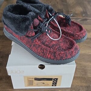 Hey Dude Sise 9 Women's Red Knit Slip-On Shoes with Black Faux-Fur Collar